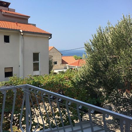 Apartments Bilic Nemira Omiš Exteriör bild
