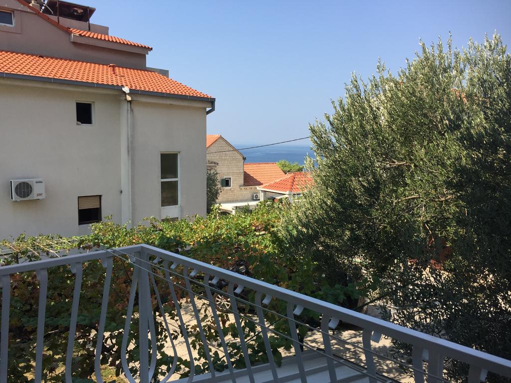 Apartments Bilic Nemira Omiš Exteriör bild