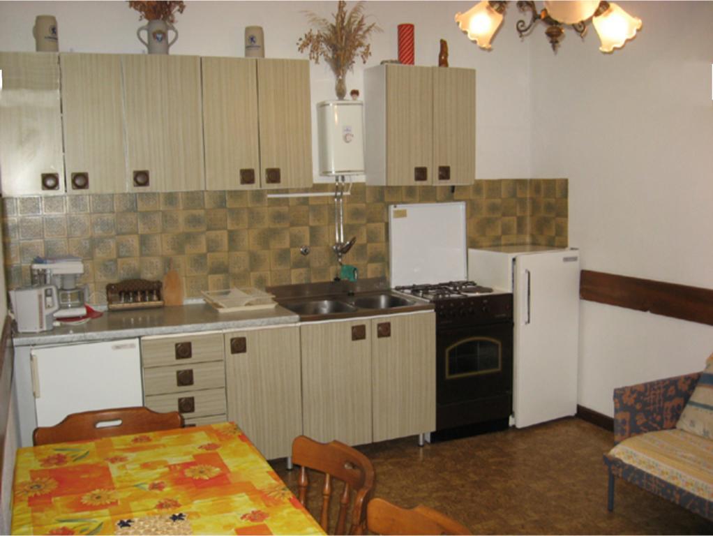 Apartments Bilic Nemira Omiš Exteriör bild