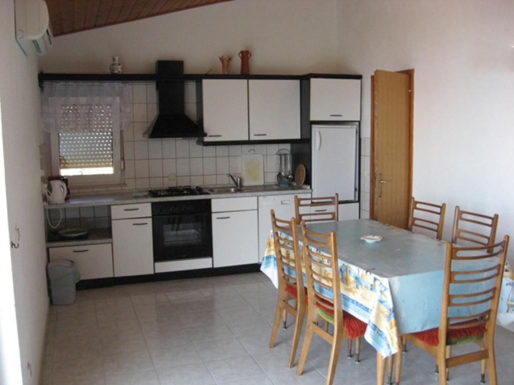 Apartments Bilic Nemira Omiš Exteriör bild